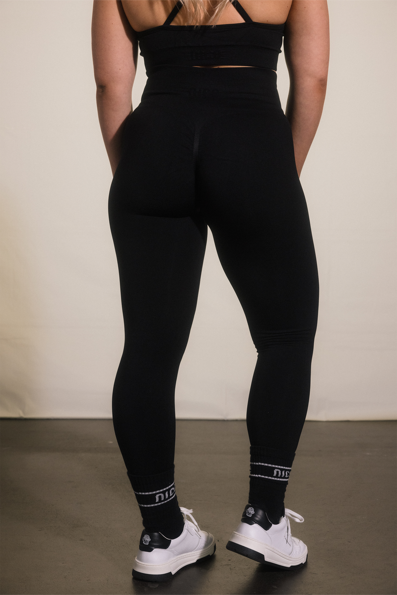 Nice Leggings – V!be-Stud!os by Bella Kraus